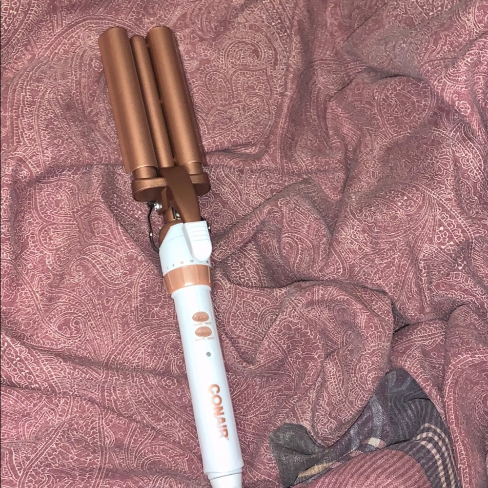 Conair double ceramic triple barrel waver